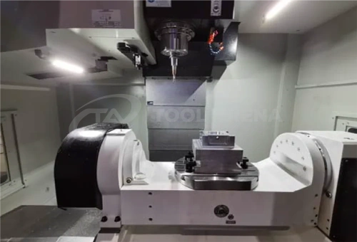 VFM40 пятиосевой вертикально-фрезерный обрабатывающий центр